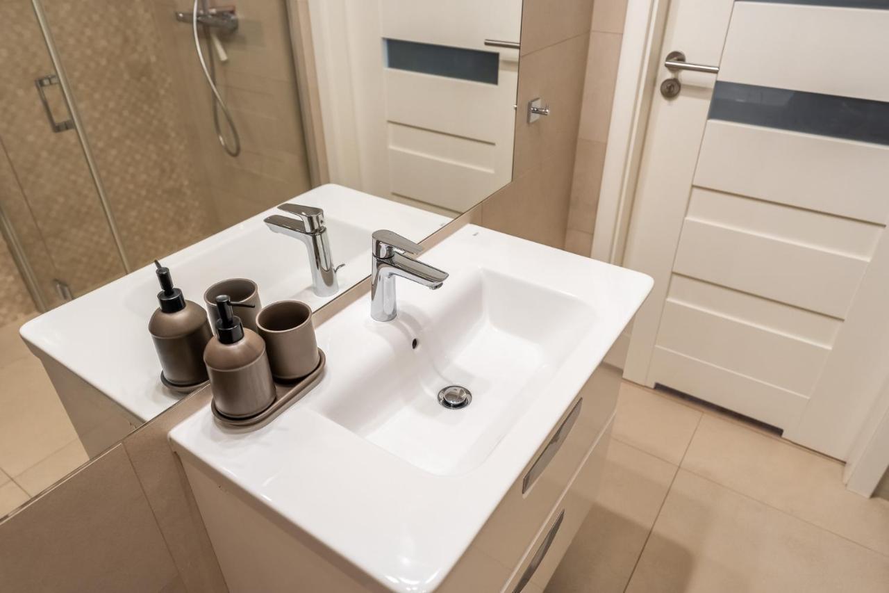 Przystan Kolo Brzegu Apartment Kolobrzeg Ngoại thất bức ảnh